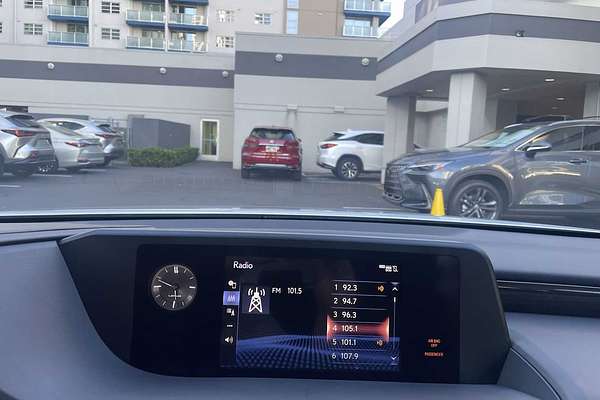 2019 Lexus ES Luxury