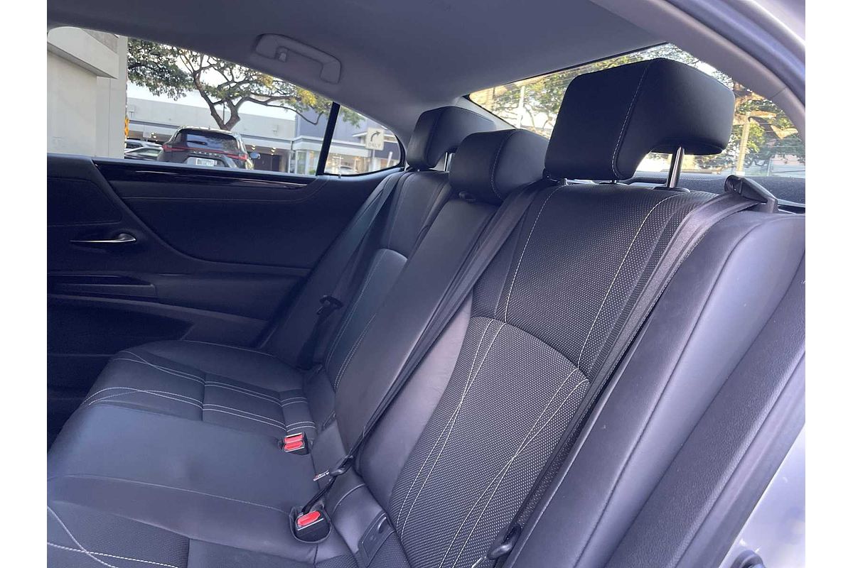 2019 Lexus ES Luxury