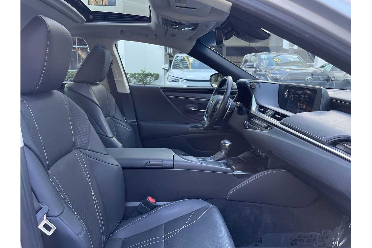 2019 Lexus ES Luxury