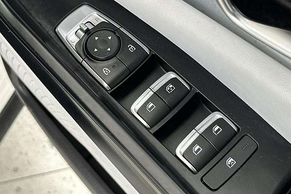 2023 Kia Carnival S KA4