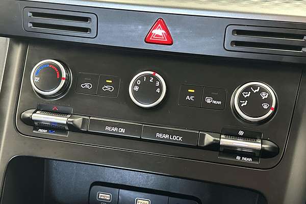2023 Kia Carnival S KA4