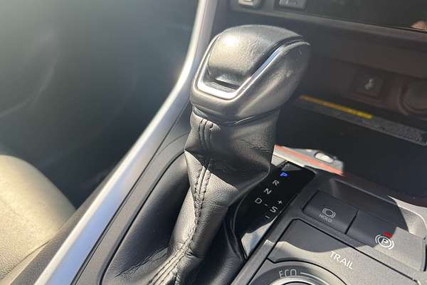 2020 Toyota RAV4 Cruiser AXAH54R