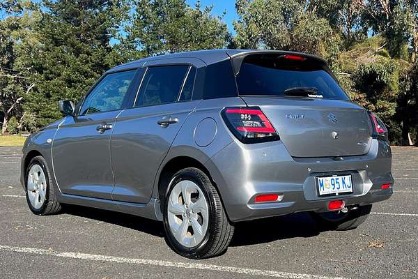 2024 Suzuki Swift Hybrid UZ