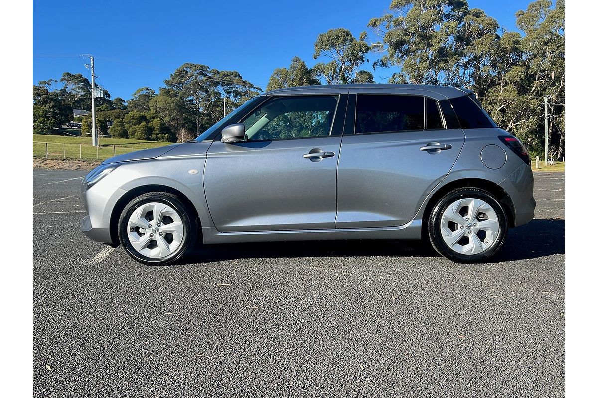 2024 Suzuki Swift Hybrid UZ