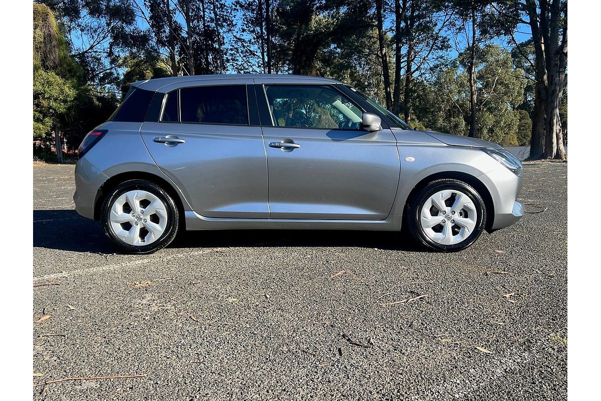 2024 Suzuki Swift Hybrid UZ