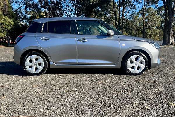 2024 Suzuki Swift Hybrid UZ