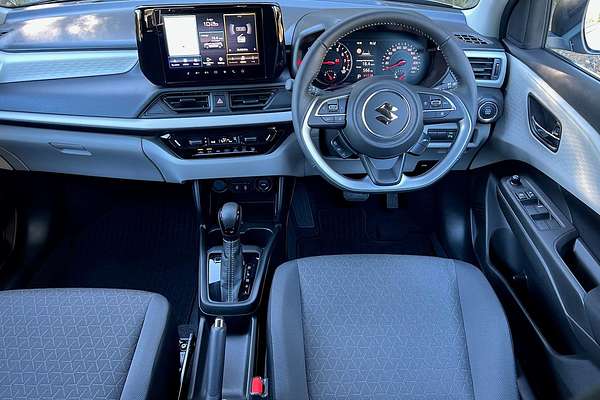 2024 Suzuki Swift Hybrid UZ