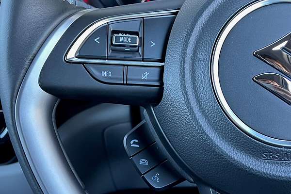 2024 Suzuki Swift Hybrid UZ