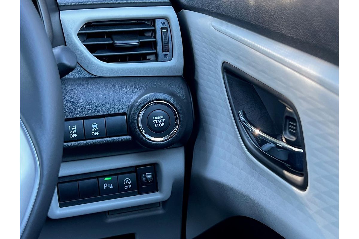 2024 Suzuki Swift Hybrid UZ