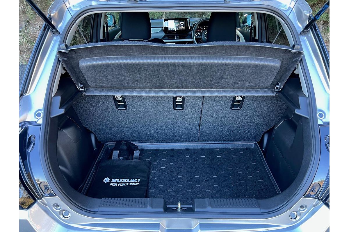 2024 Suzuki Swift Hybrid UZ