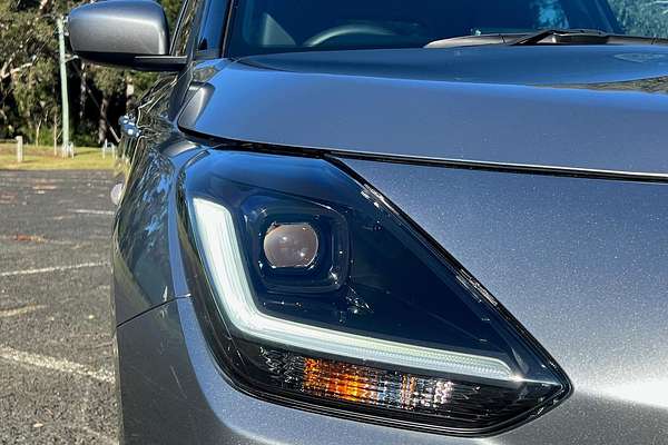 2024 Suzuki Swift Hybrid UZ