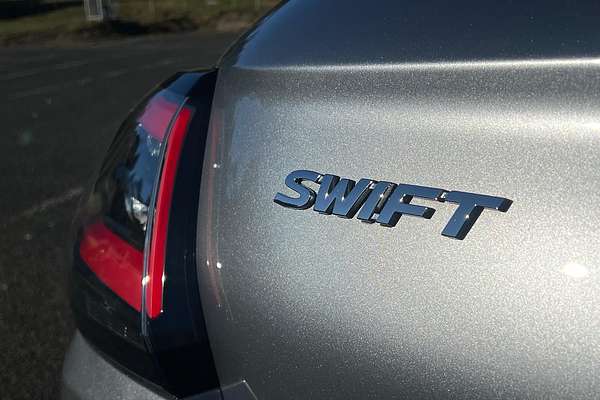 2024 Suzuki Swift Hybrid UZ