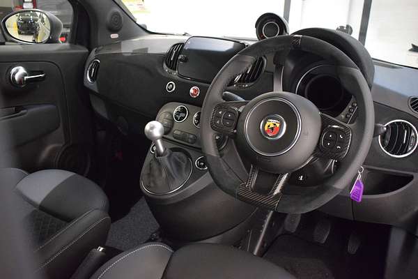 2024 Abarth 695 75 Anniversario