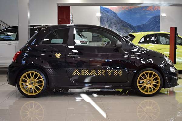 2024 Abarth 695 75 Anniversario
