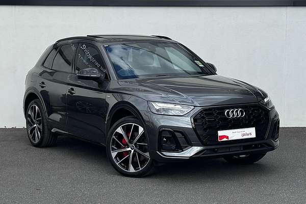 2025 Audi Q5 55 TFSI e S line FY
