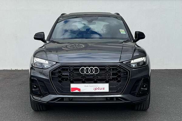 2025 Audi Q5 55 TFSI e S line FY