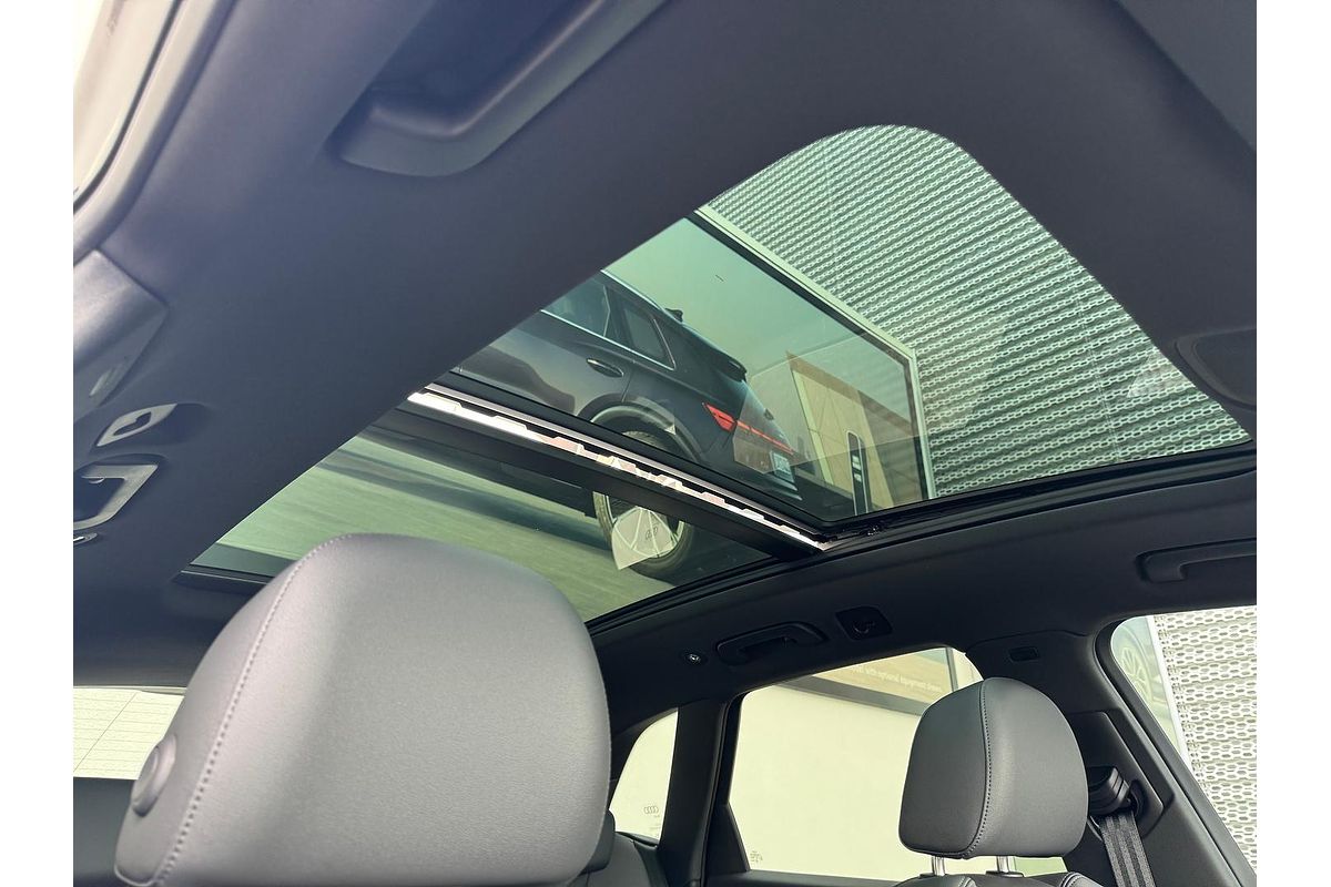 2025 Audi Q5 55 TFSI e S line FY