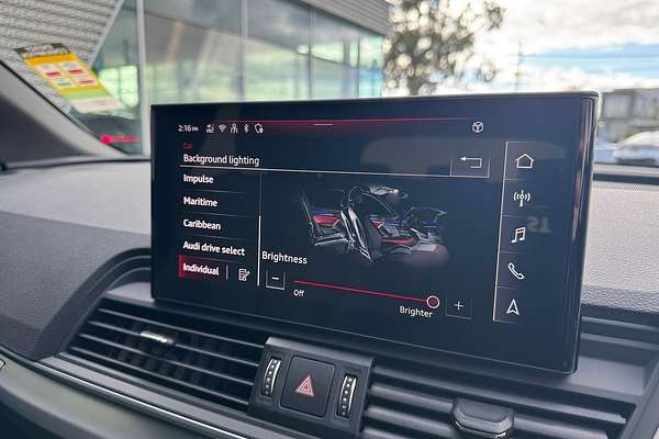 2025 Audi Q5 55 TFSI e S line FY