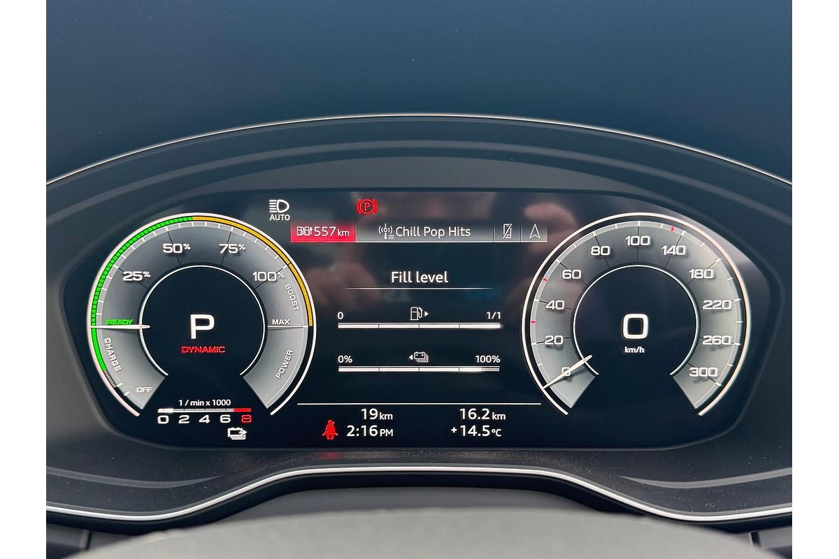 2025 Audi Q5 55 TFSI e S line FY