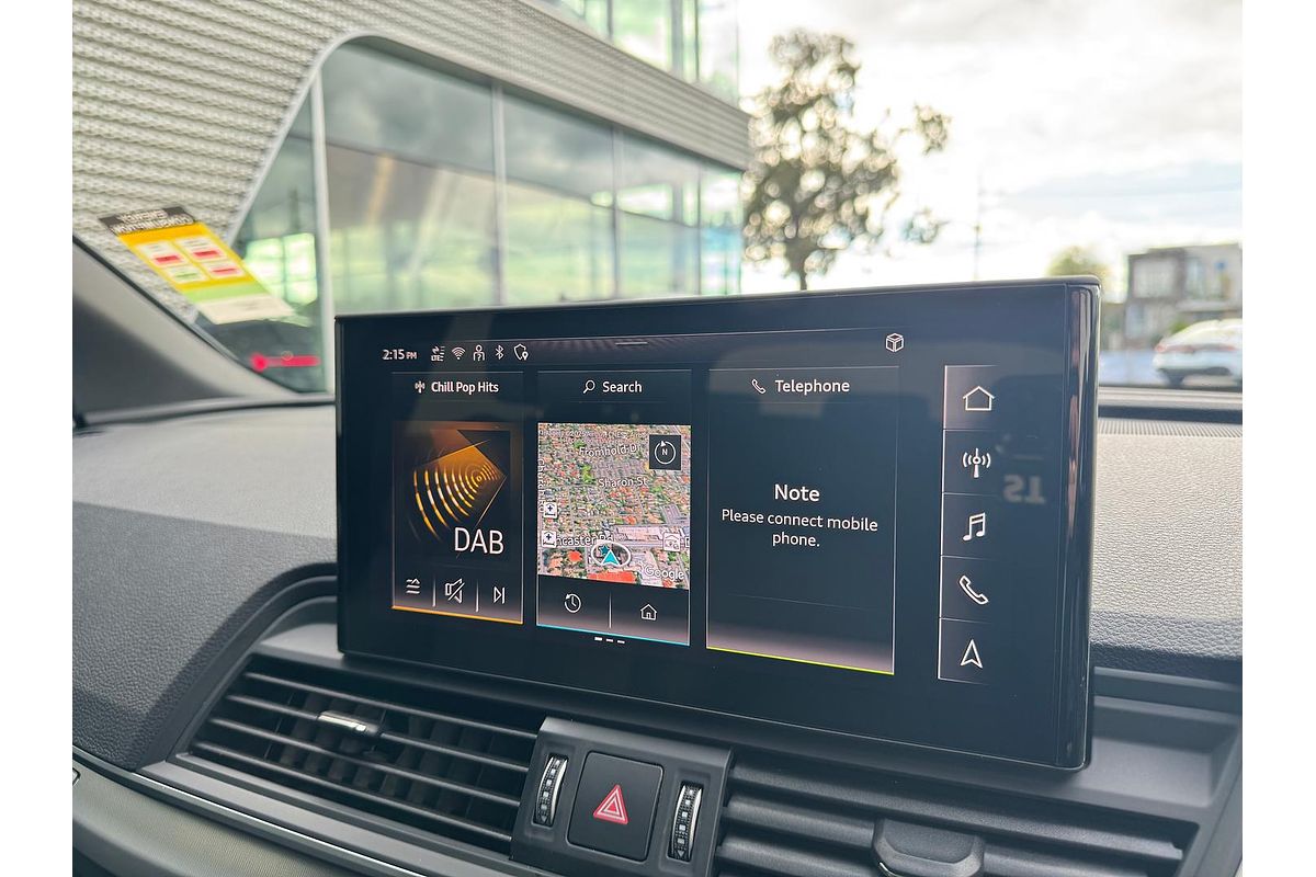 2025 Audi Q5 55 TFSI e S line FY