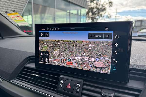 2025 Audi Q5 55 TFSI e S line FY