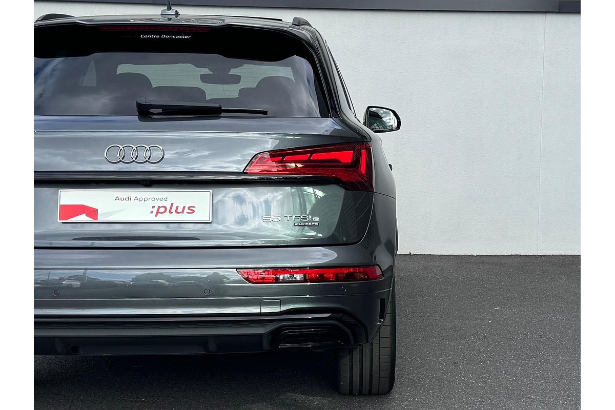 2025 Audi Q5 55 TFSI e S line FY