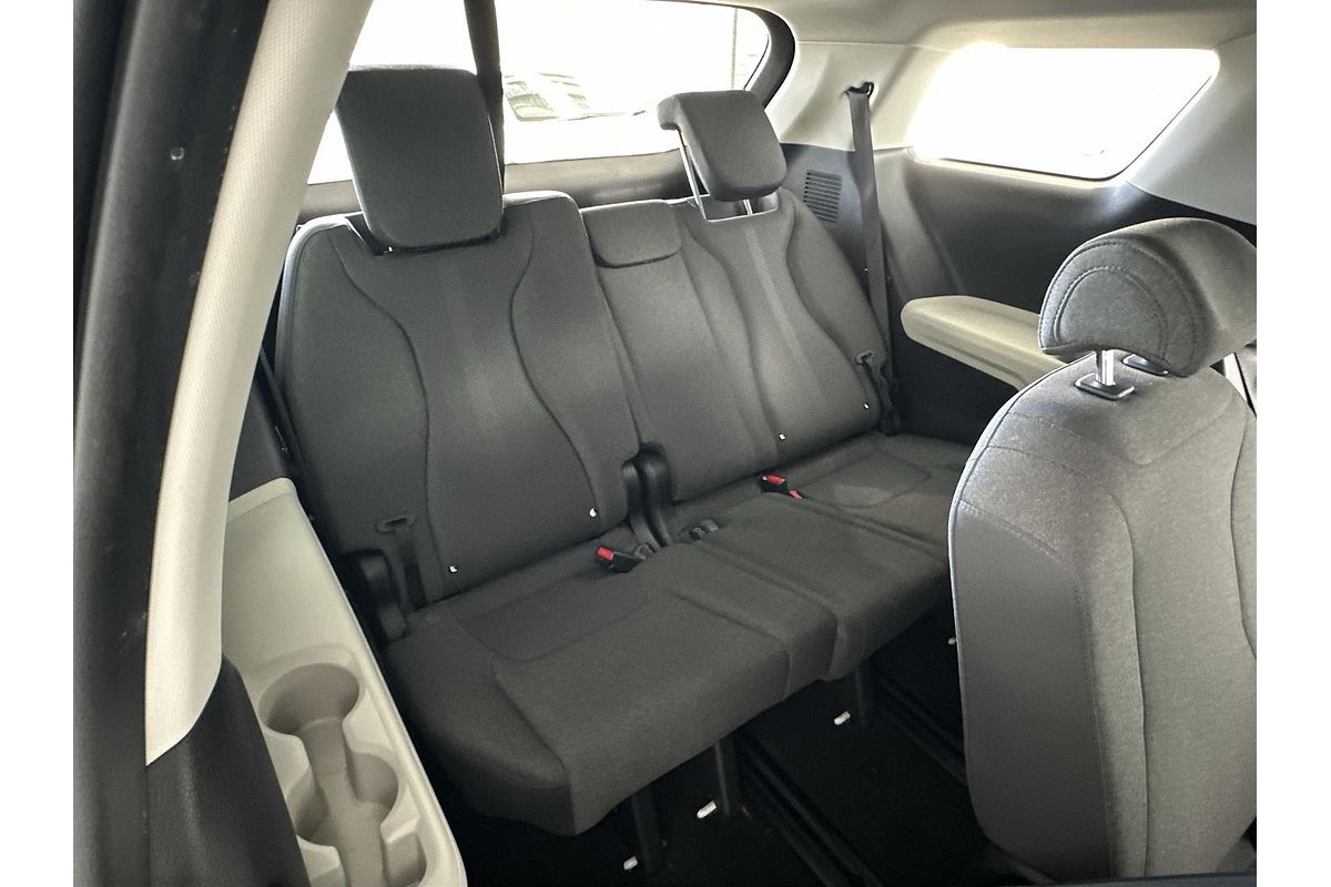 2023 Kia Carnival S KA4