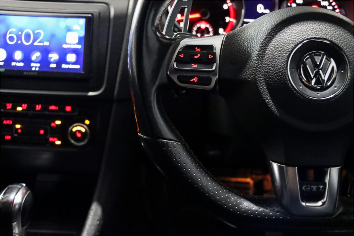 2011 Volkswagen Golf GTI VI