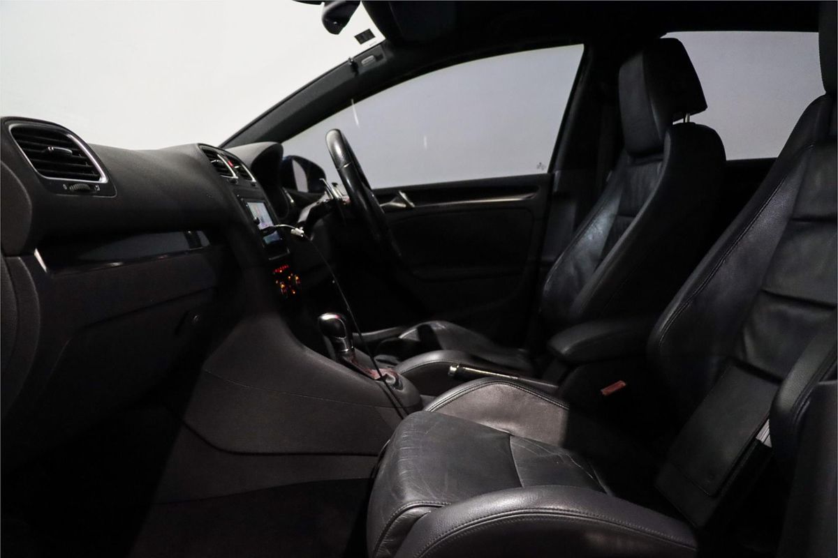 2011 Volkswagen Golf GTI VI