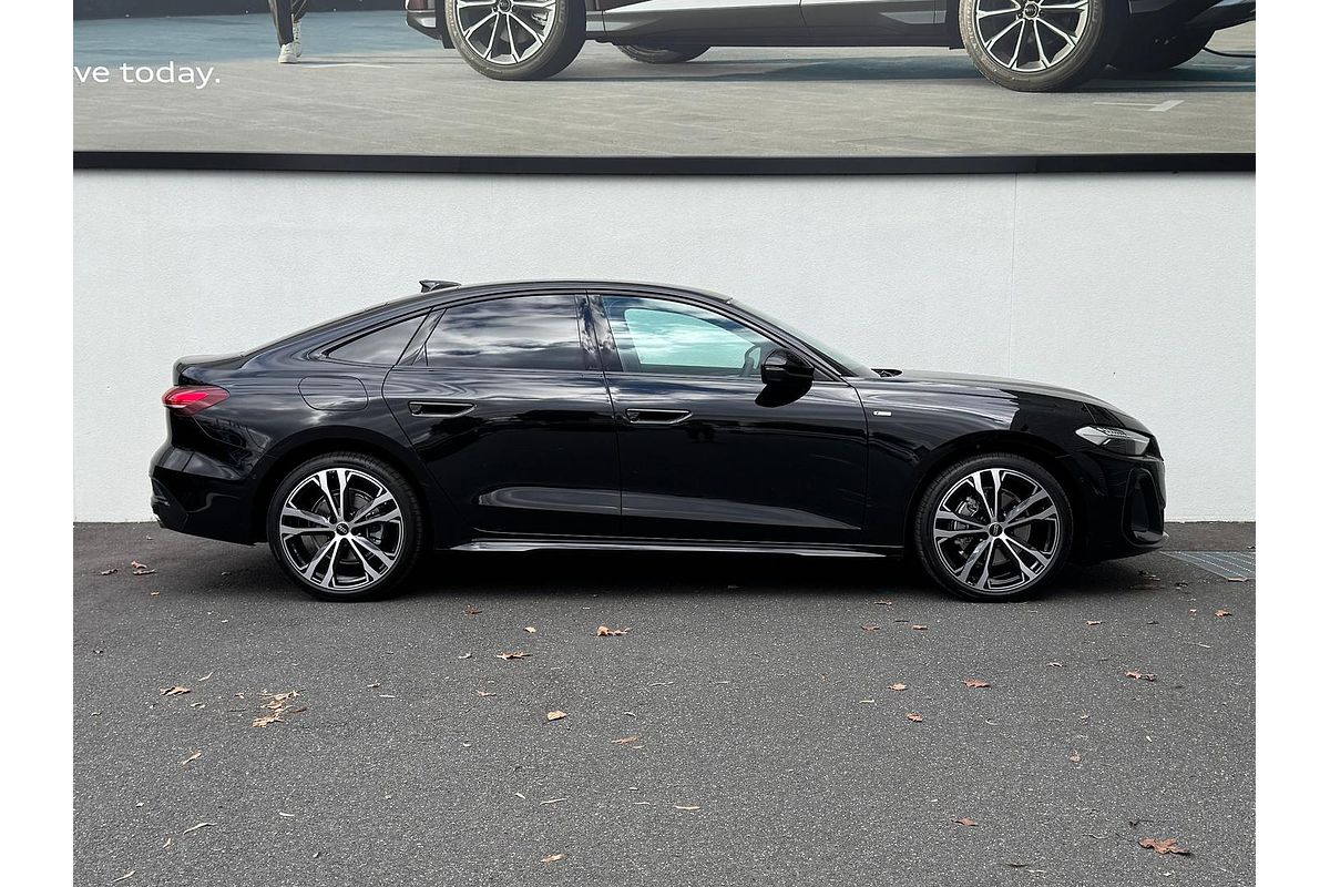 2025 Audi A5 TFSI 150kW S line B10