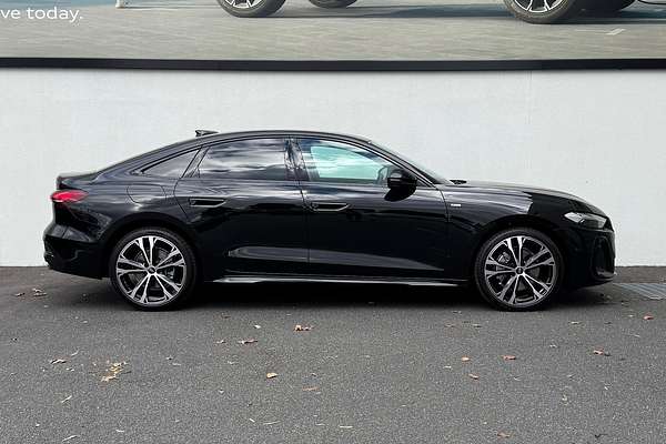 2025 Audi A5 TFSI 150kW S line B10