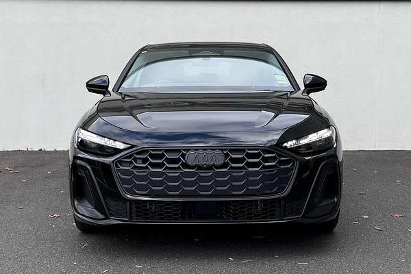 2025 Audi A5 TFSI 150kW S line B10