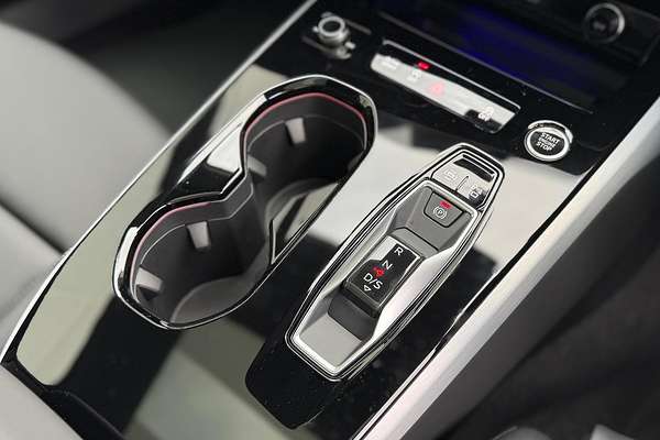 2025 Audi A5 TFSI 150kW S line B10