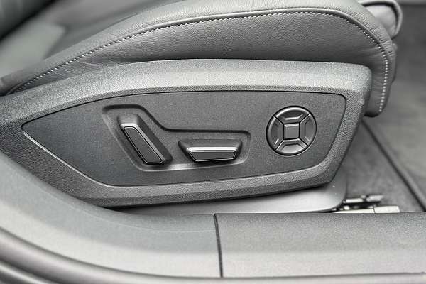2025 Audi A5 TFSI 150kW S line B10