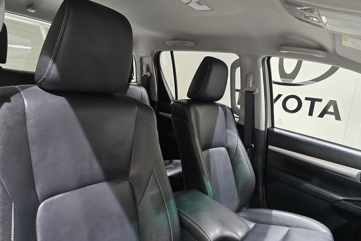 2023 Toyota Hilux SR5 GUN126R 4X4