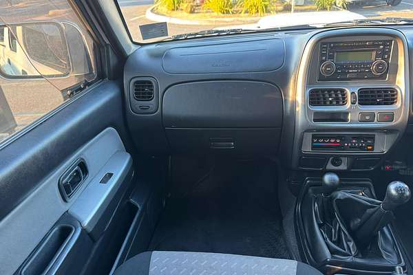 2010 Nissan Navara ST-R D22 4X4
