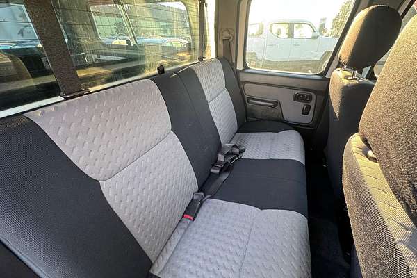 2010 Nissan Navara ST-R D22 4X4