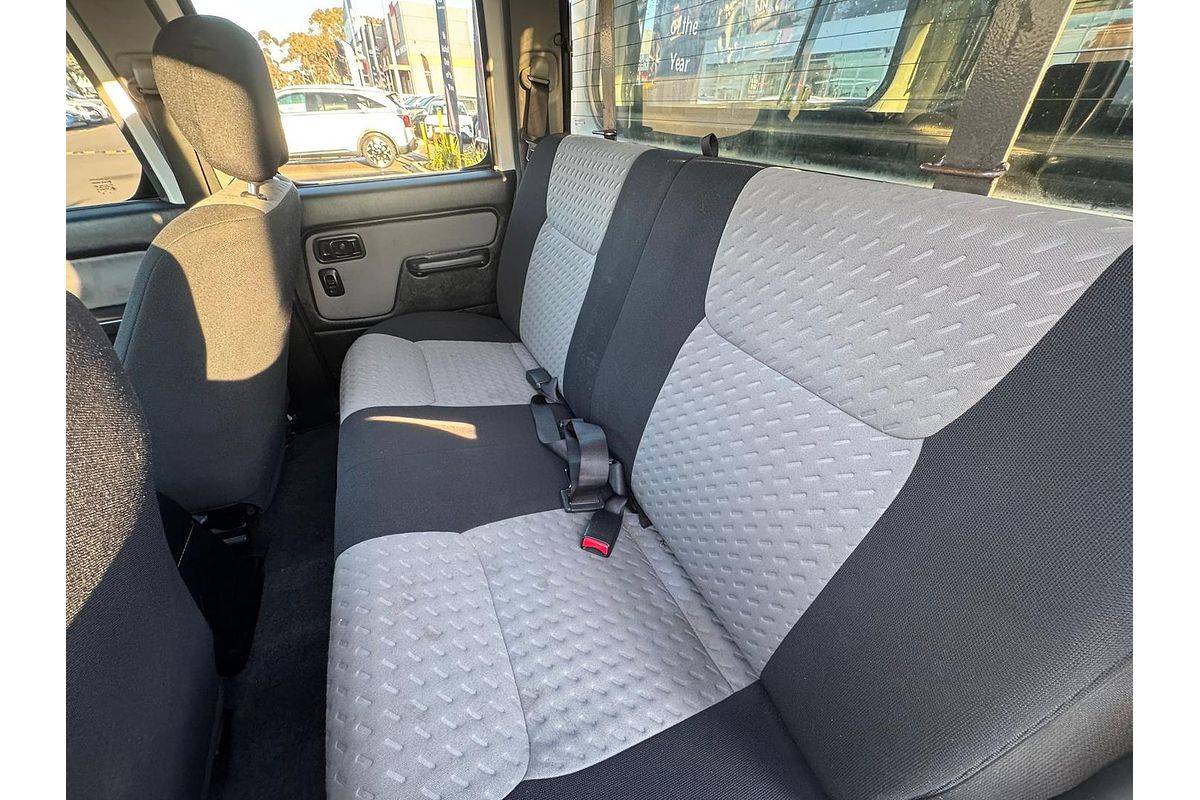 2010 Nissan Navara ST-R D22 4X4