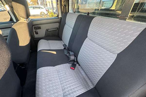 2010 Nissan Navara ST-R D22 4X4