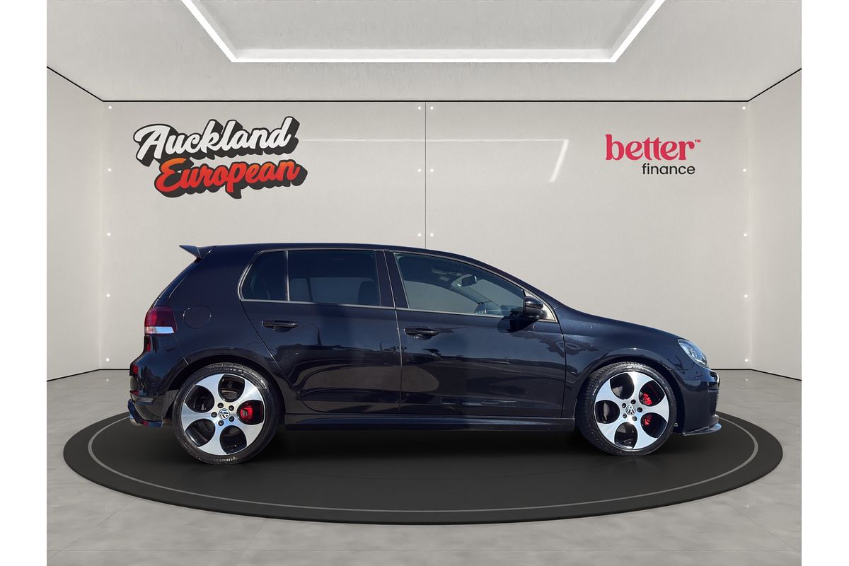 2011 Volkswagen Golf GTI PERFORMANCE EDITION