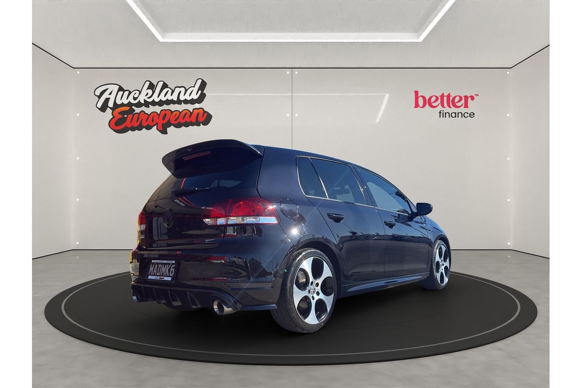 2011 Volkswagen Golf GTI PERFORMANCE EDITION