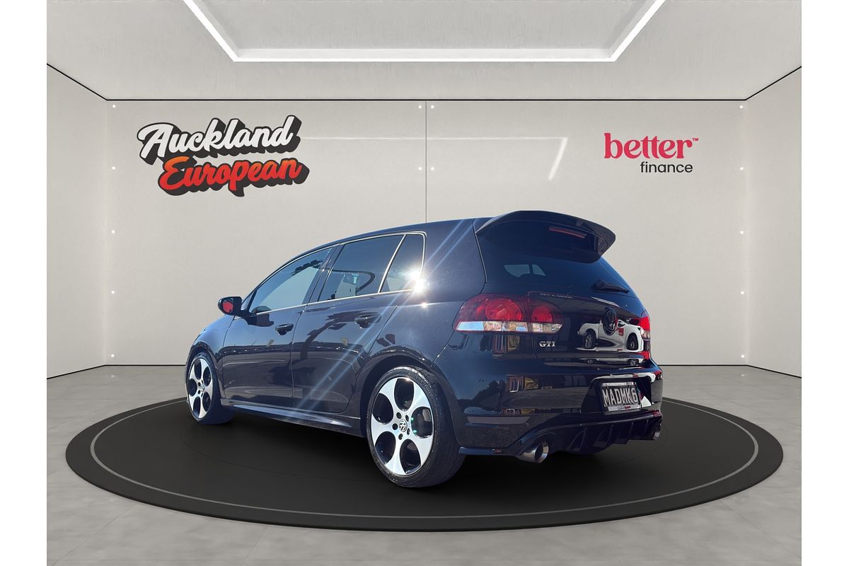 2011 Volkswagen Golf GTI PERFORMANCE EDITION