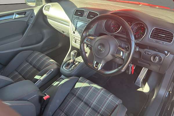 2011 Volkswagen Golf GTI PERFORMANCE EDITION