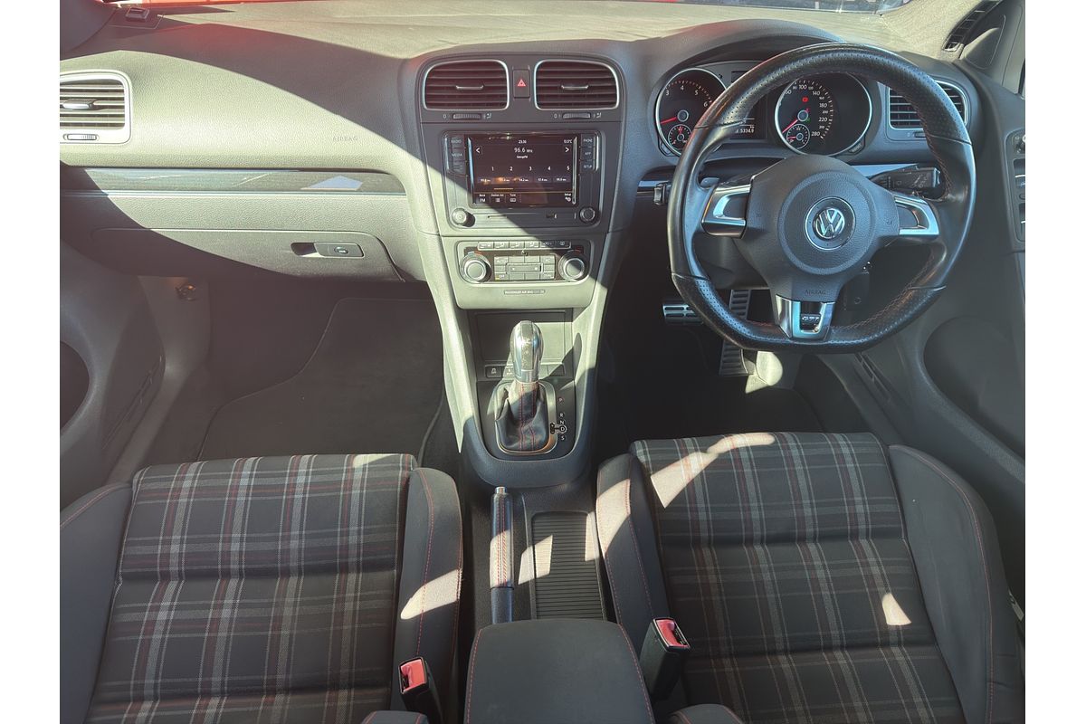 2011 Volkswagen Golf GTI PERFORMANCE EDITION