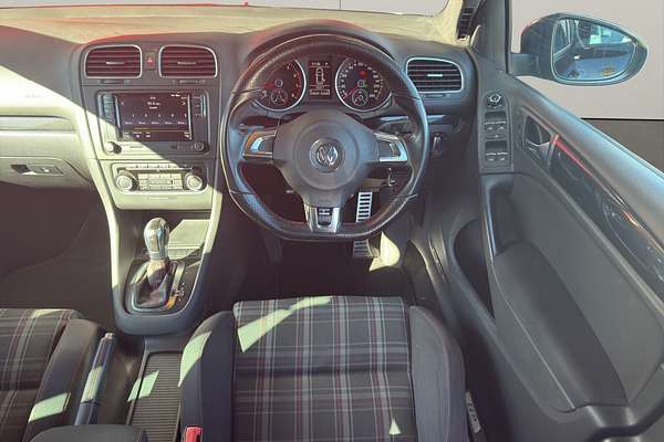 2011 Volkswagen Golf GTI PERFORMANCE EDITION