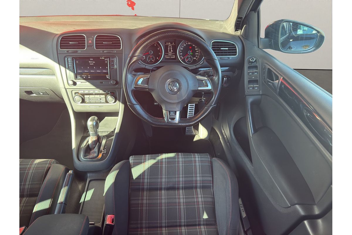 2011 Volkswagen Golf GTI PERFORMANCE EDITION