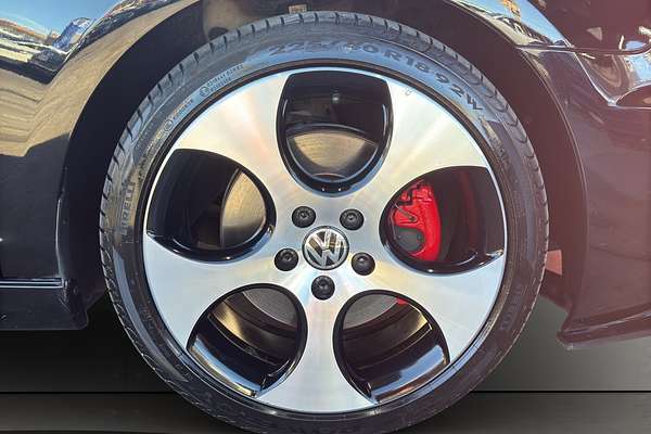2011 Volkswagen Golf GTI PERFORMANCE EDITION