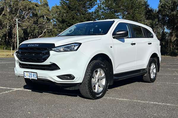 2023 Isuzu MU-X LS-M