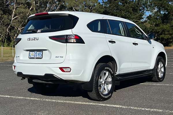 2023 Isuzu MU-X LS-M