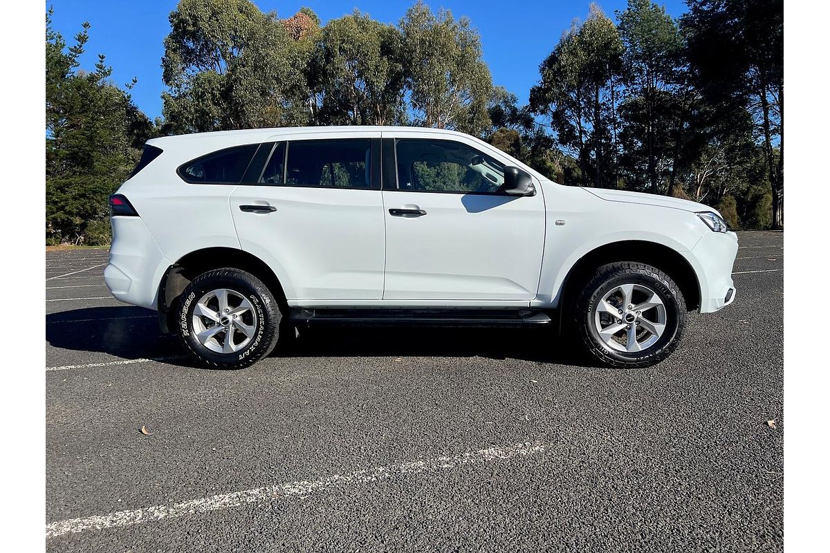 2023 Isuzu MU-X LS-M